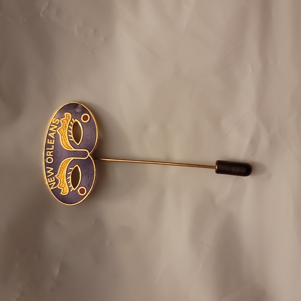 Gold Tone Multi-Color Masquerade Mask Cloisonne Enamel Brooch Stick Pin Vintage